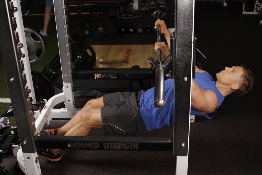 Inverted Row demonstration, start of the movement, targeting the back