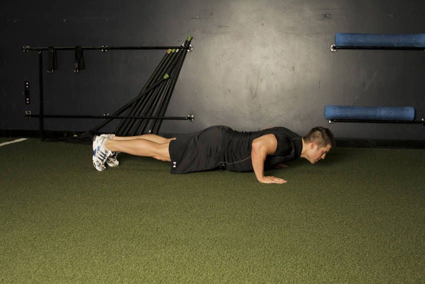Plyometric (Clap) Push-Up demonstration, start of the movement, targeting the chest