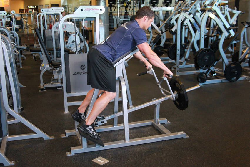 T-Bar Row demonstration, start of the movement, targeting the back